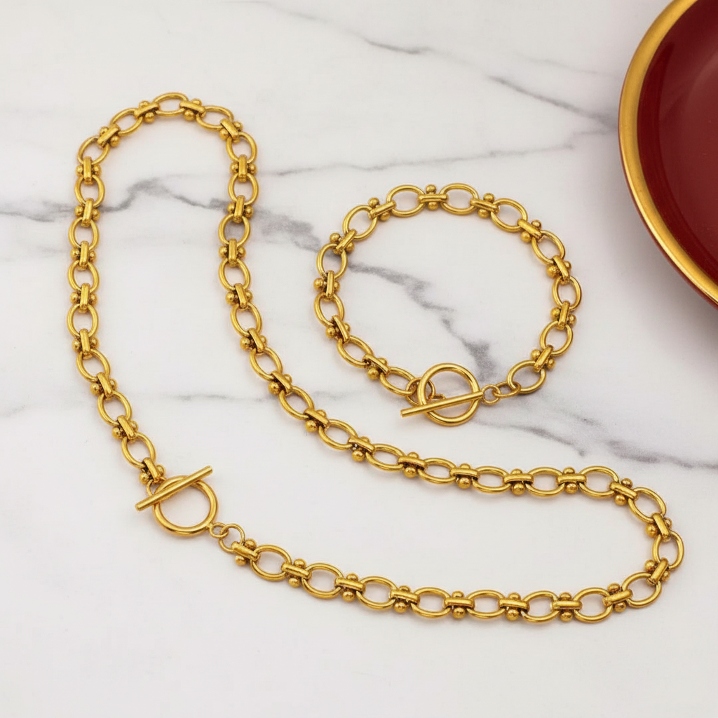 TYLA TOGGLE BRACELET