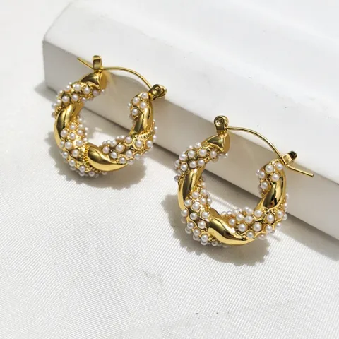 KYLA PEARL WRAP HOOPS